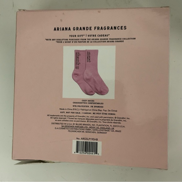 Rare limited edition Ariana grande TYN socks - Picture 3 of 4